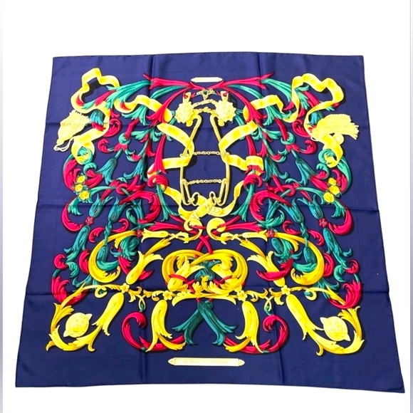 Authentic Hermes Carré 90 LE MORS A LA CONETABLE Navy Silk Scarf W/Box - Picture 4 of 16